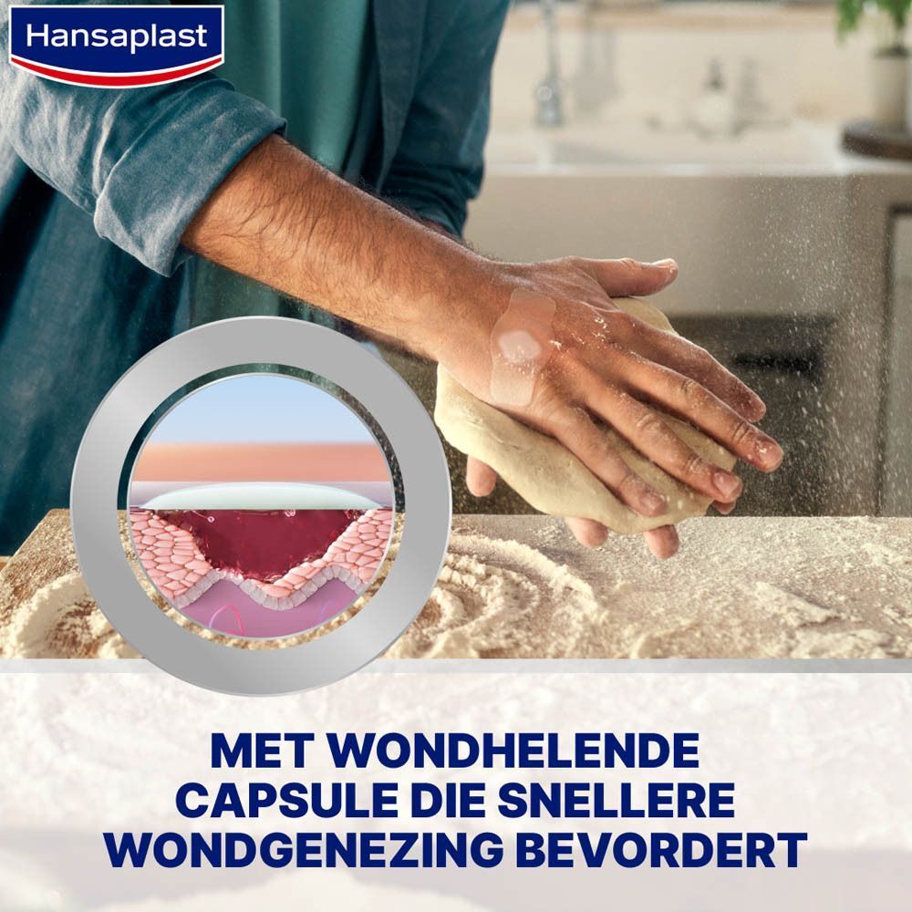 Vrouw ligt op de grond. Tekst: 9 van de 10 gebruikers vinden dat de pleister als een tweede huid beschermt.
