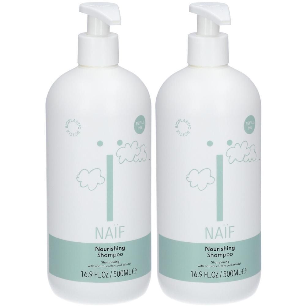 Deux flacons blancs de shampooing Naïf avec pompe. Inscription : Naïf, Nourishing Shampoo, 16.9 FL.OZ/500ML.