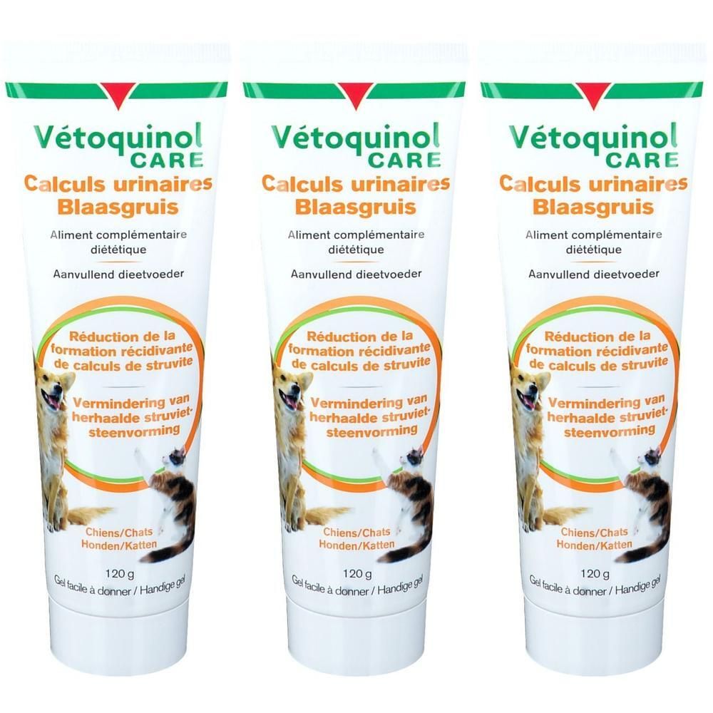 Drie tubes Vétoquinol Care. Opschrift: Calculs urinaires. Afbeeldingen van hond en kat. 120g.