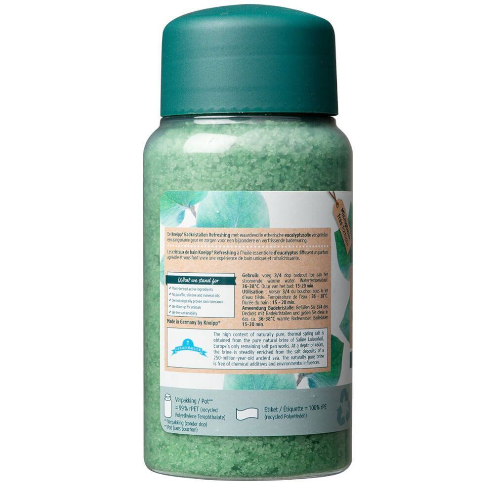 Dos d'un flacon de cristaux de bain verts. Texte: Kneipp, ingrédients, mode d'emploi, consigne de recyclage.
