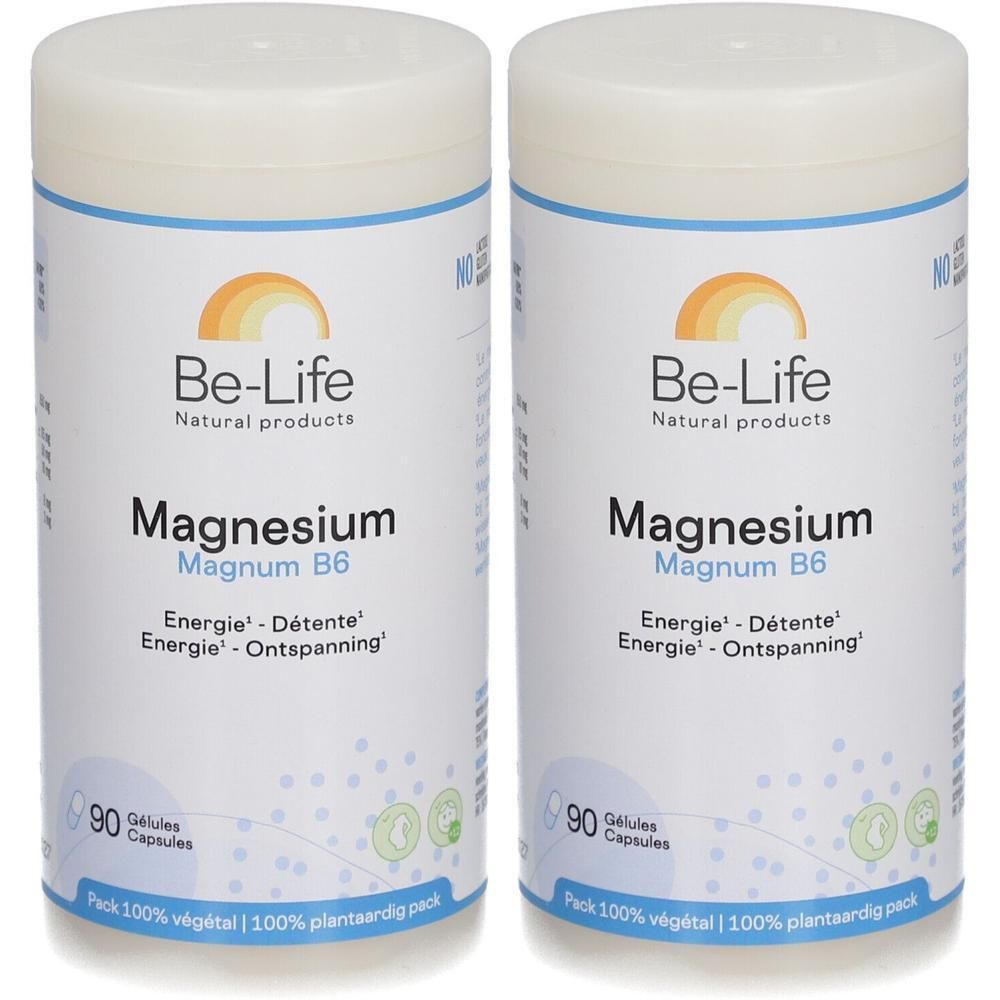 Twee witte potten met blauwe deksels. Opschrift: Be-Life Magnesium Magnum B6. 90 capsules. Verpakking 100% plantaardig.