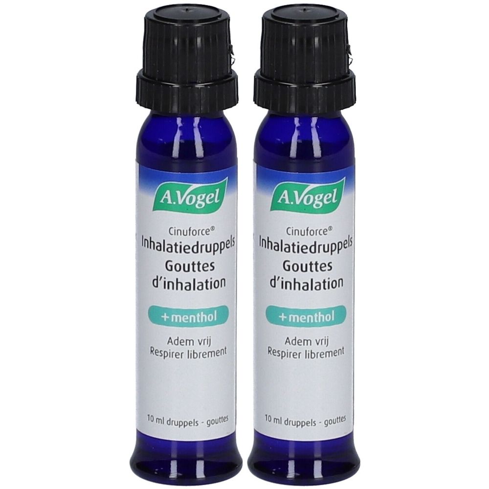 Twee blauwe flessen met zwarte dop. Opschrift: A.Vogel, Cinuforce, Inhalatiedruppels, Gouttes d'inhalation, + menthol.