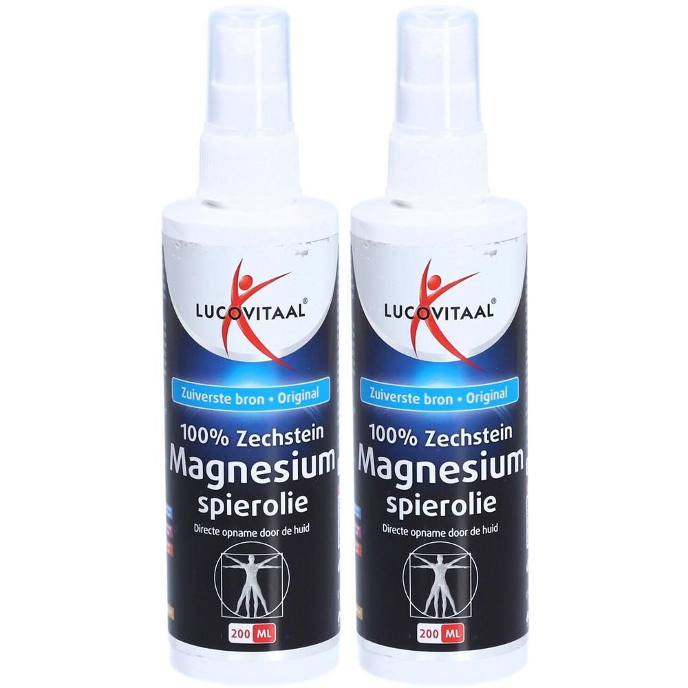 Twee flessen LUCOVITAAL® Magnesium spierolie. Witte sproeikoppen, blauwe etiketten met tekst en logo. 200 ml.