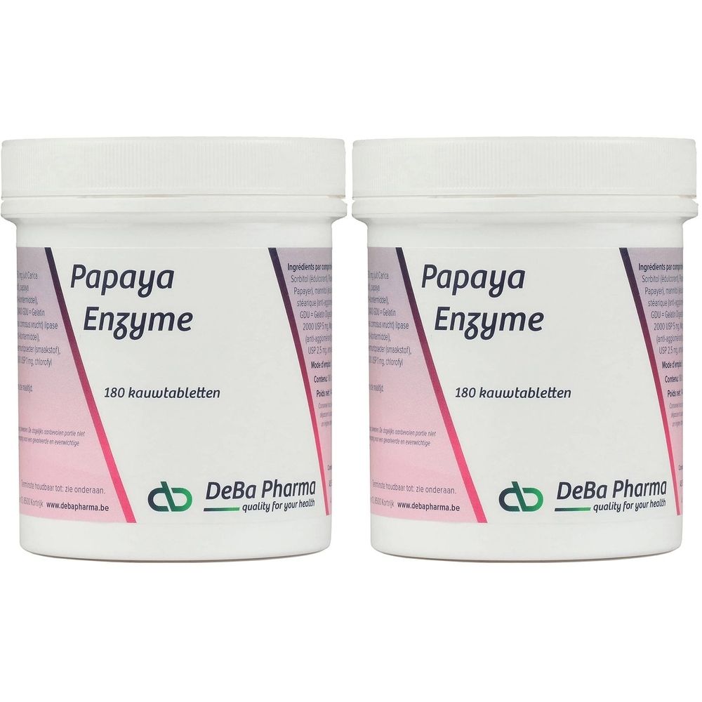 Twee witte potten met Papaya Enzyme-opschrift. Opschrift: 180 kauwtabletten. Merk: DeBa Pharma.