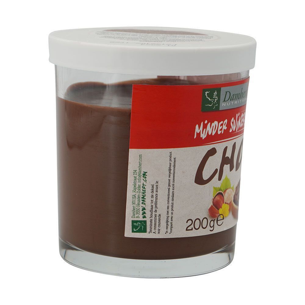 Pot de pâte à tartiner chocolat-noisette. Autocollant rouge avec texte. Inscription : MINDER SUIKERS/MOINS DE SUCRES. 200g. Nom du produit : CHOCO.