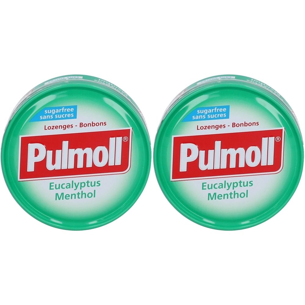 Twee groene ronde doosjes Pulmoll Eucalyptus Menthol pastilles zonder suiker. Witte en rode tekst.