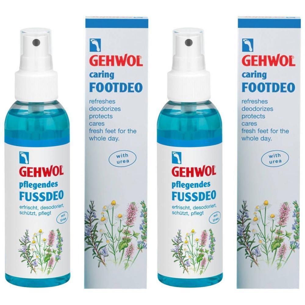 Twee flessen Gehwol voetdeodorant met verstuiver en verpakking. Blauwe vloeistof, witte verstuiver, witte verpakking met logo en tekst.