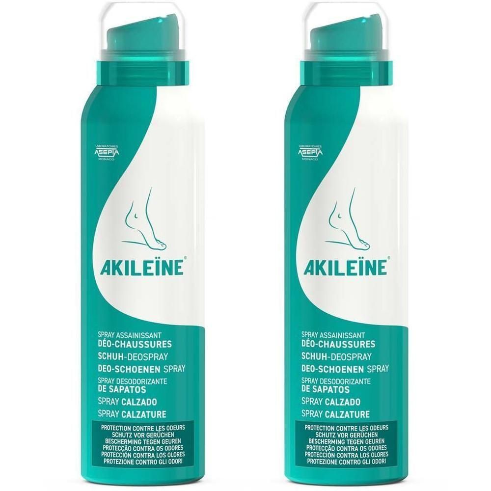 Deux sprays AKILEÏNE Déo-Chaussures. Bouteilles blanches et vertes, illustration de pied. Inscriptions multilingues.