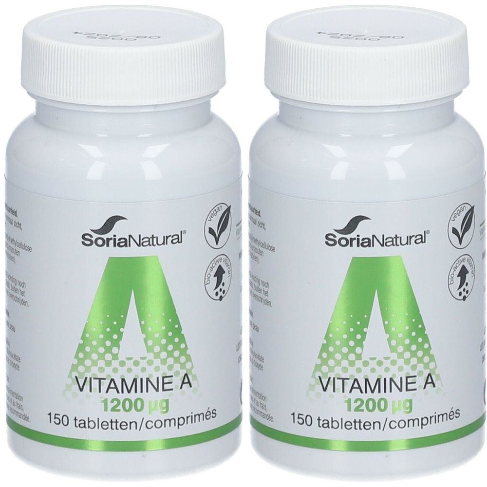 Twee witte flessen met schroefdop. Opschrift: Soria Natural, Vitamine A 1200 µg, 150 tabletten. Groen-witte afbeelding.