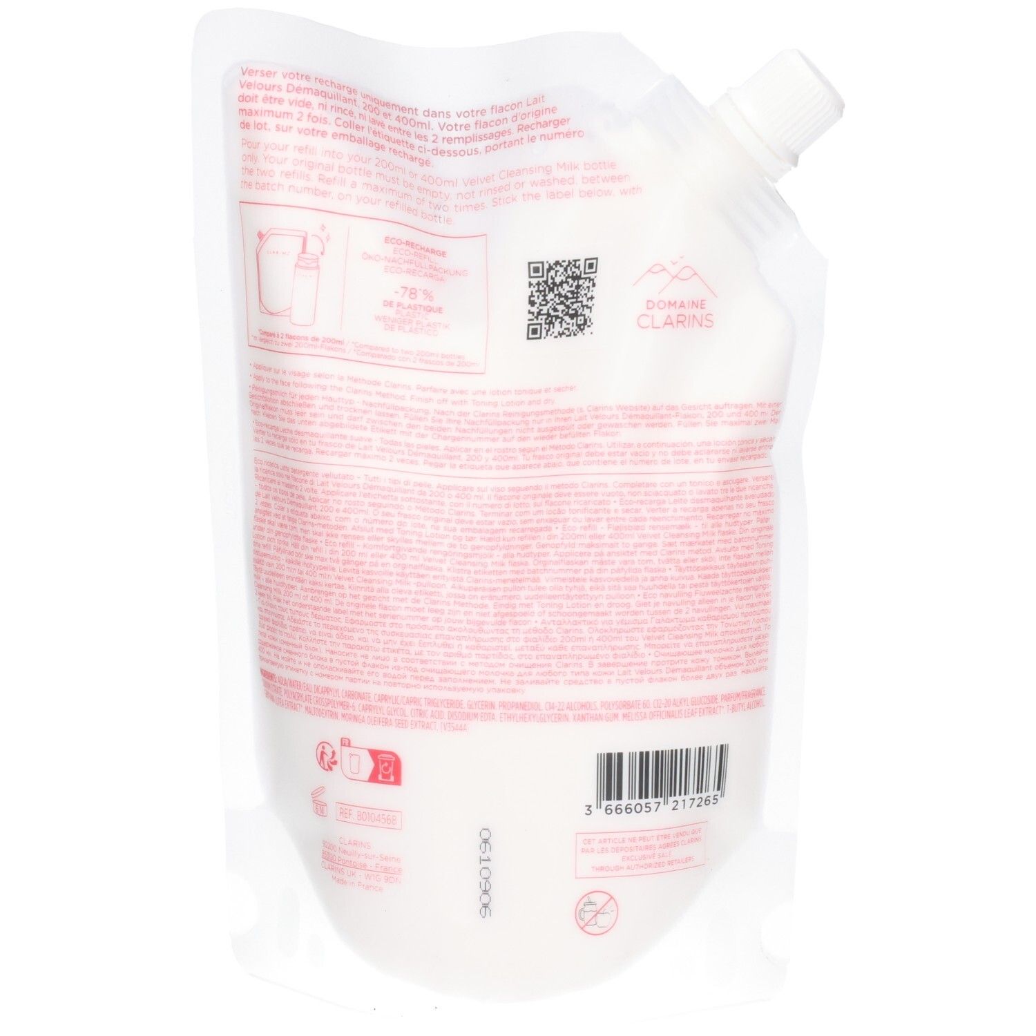 Achterkant van de Clarins navulverpakking Fluweelzachte Make-up Remover Melk met instructies.
