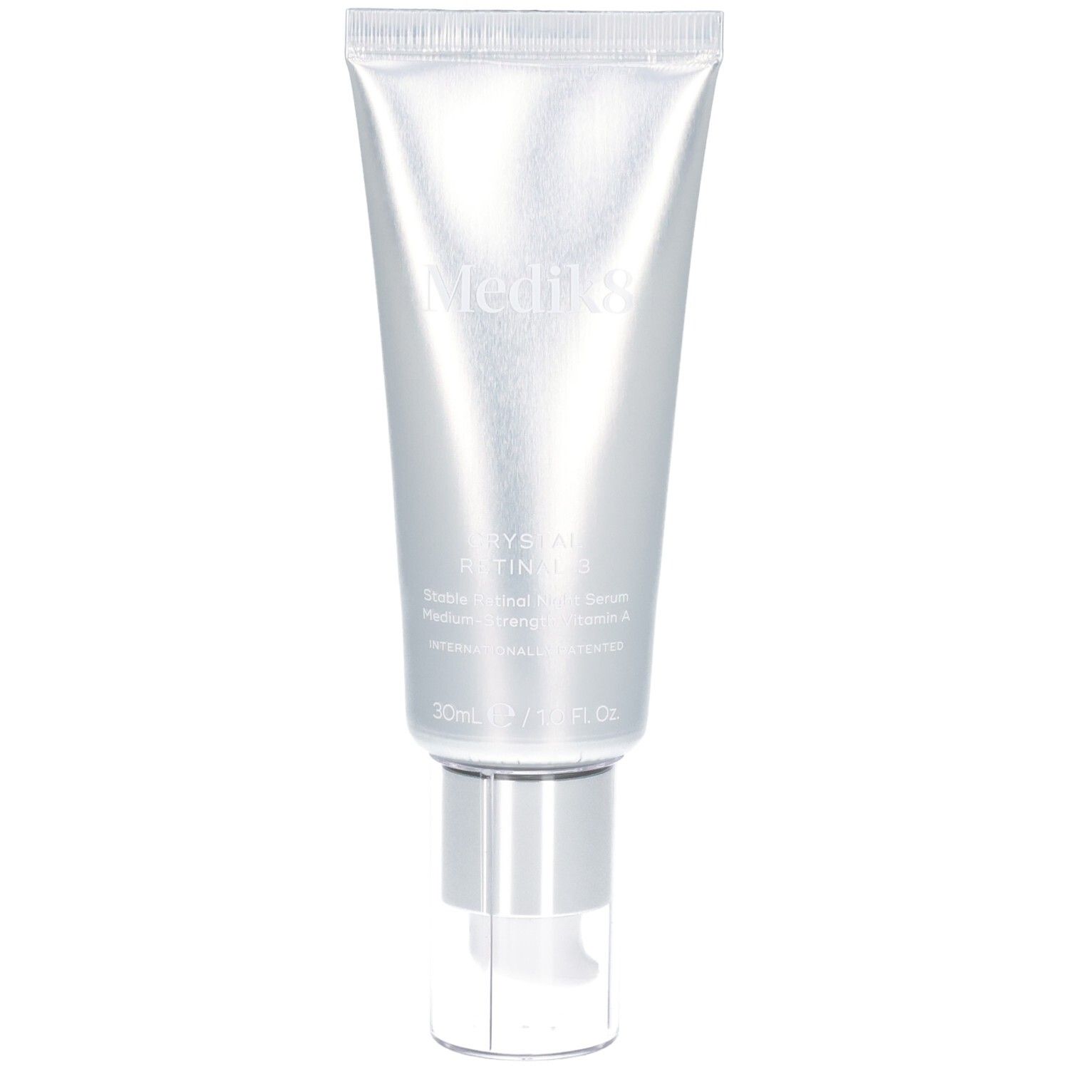 Tube argenté de sérum Medik8 Crystal Retinol 3, 30ml.