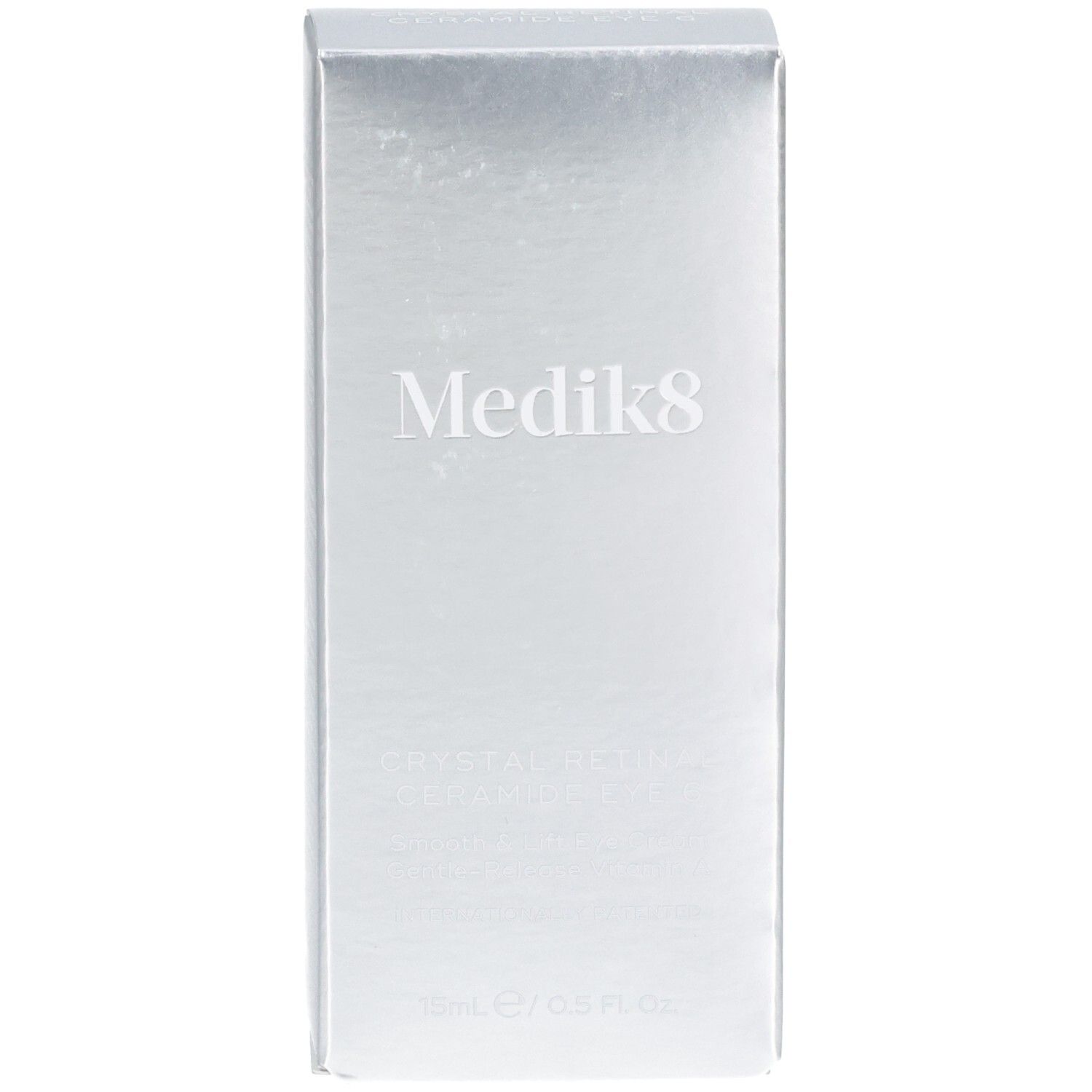 Boîte d'emballage argentée Medik8 avec nom du produit.