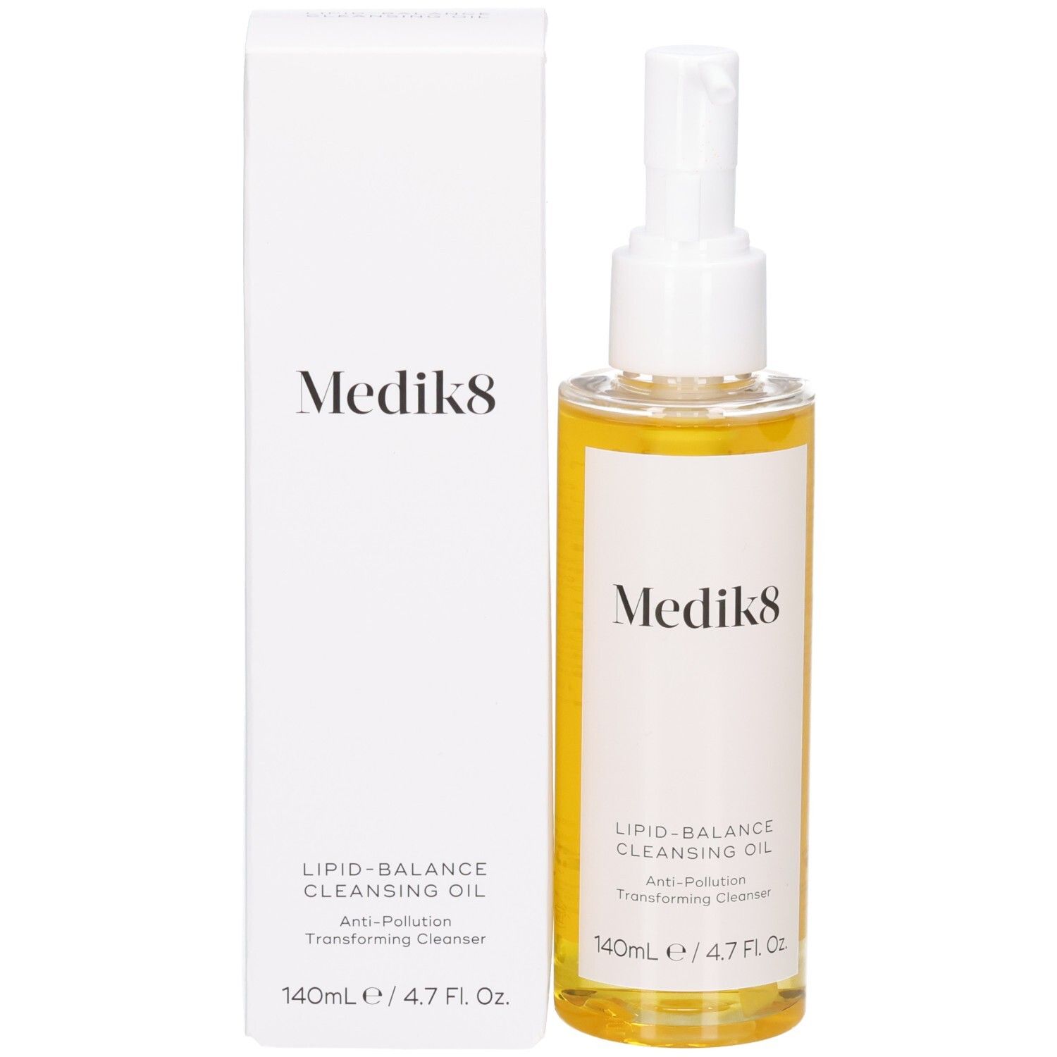Flacon d'huile nettoyante Medik8 Lipid-Balance à côté de sa boîte d'emballage.