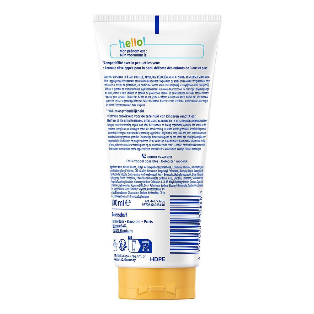 Achterkant van de tube NIVEA Sun Kids Daily UV Protect SPF50+. Bevat tekst en barcode. Gele dop.