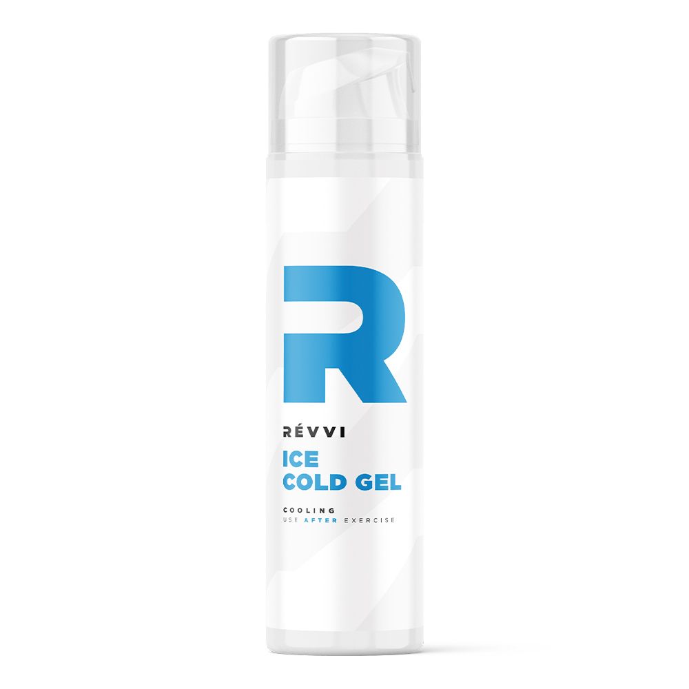 Witte cilinder met blauw "R" logo. Tekst: RÉVVI ICE COLD GEL, COOLING, FOR AFTER EXERCISE. Met doseerkop.