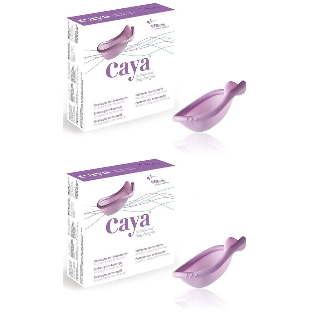 Twee dozen en een paars diafragma. De verpakking toont de naam "Caya".