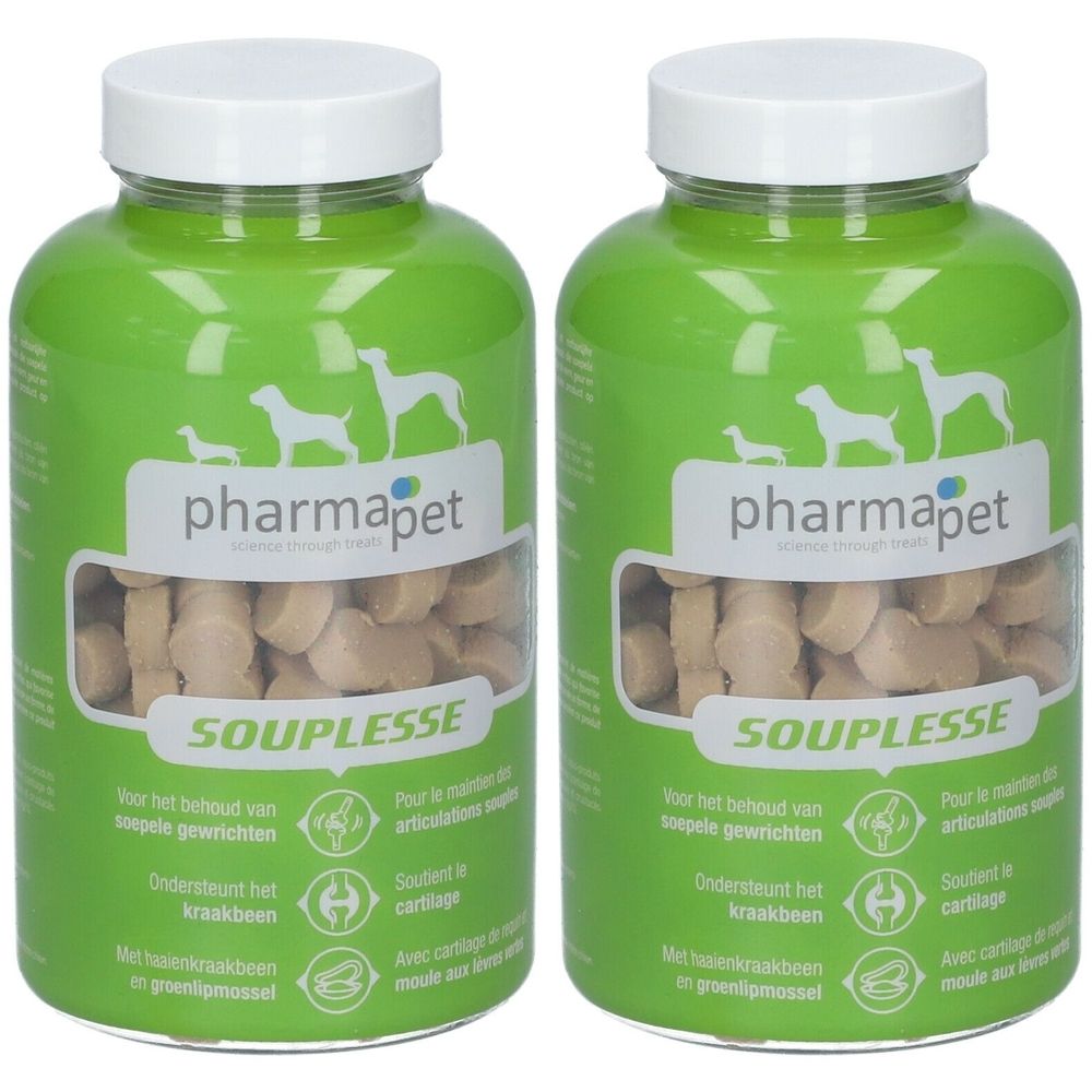 Twee groene flessen met witte doppen. Opschrift "pharmapet" en "SOUPLESSE". Zichtbare tabletten binnenin. Hondensilhouet.