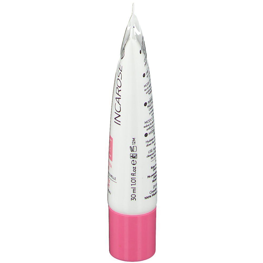 Zijaanzicht van een tube Incarose BB Cream. Wit met roze dop. Tekst: Incarose, 30 ml, BB Cream, Extra Pure Hyaluronic.