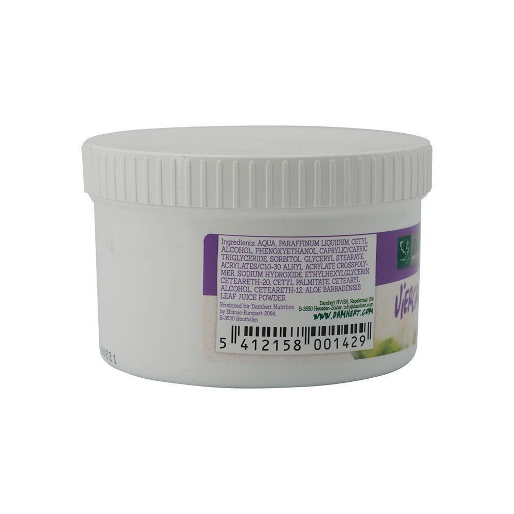 Witte pot met schroefdop. Etiket op de achterkant met ingrediënten en barcode. Opschrift: Vièrcrème.