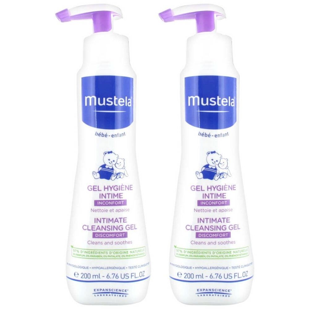 Deux flacons de gel intime Mustela avec pompe violette. Inscription: GEL HYGIÈNE INTIME, INCONFORT, INTIMATE CLEANSING GEL.