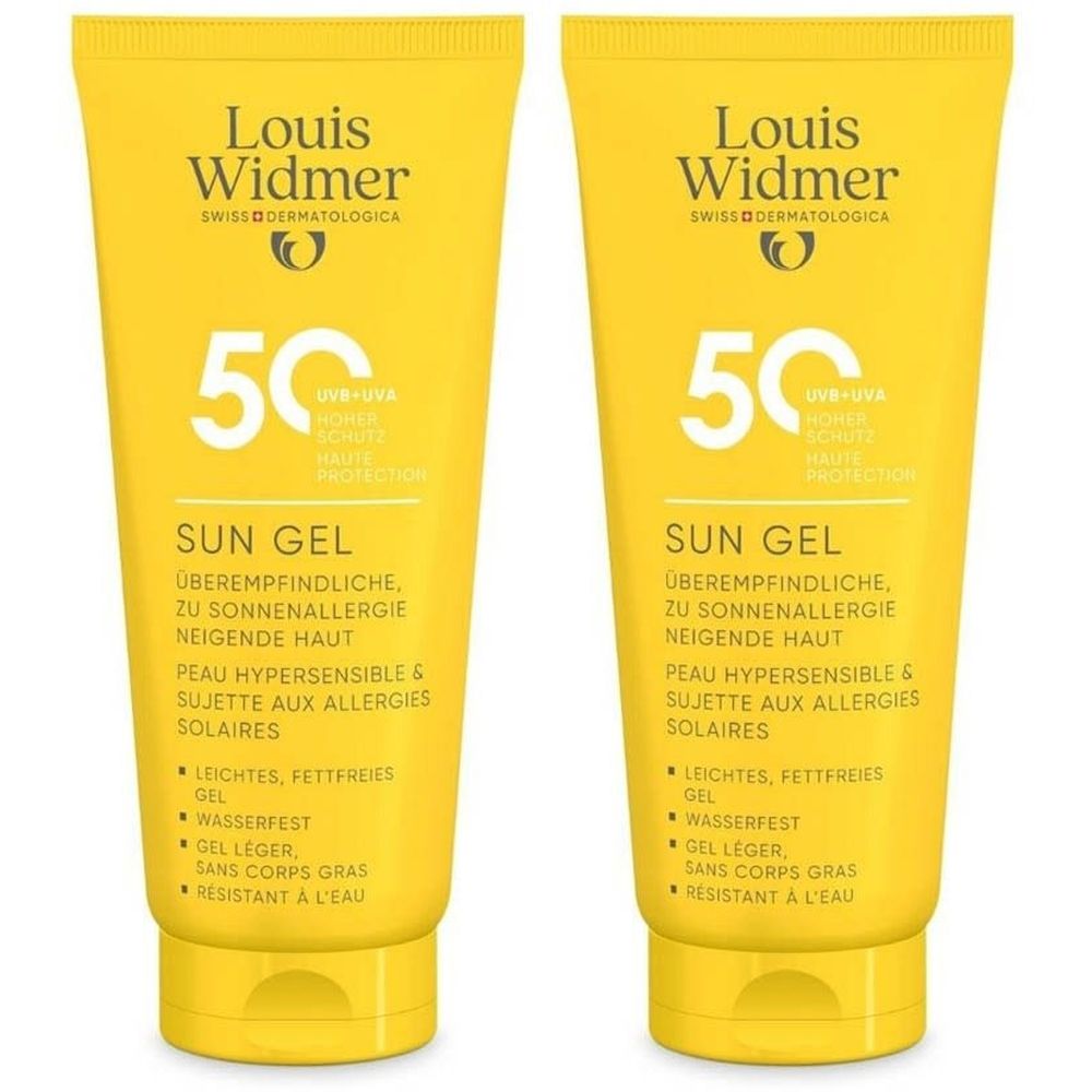Twee gele tubes Louis Widmer Sun Gel SPF50. Opschrift: 50, Sun Gel, voor zongevoelige huid. Waterbestendig, lichte gel.