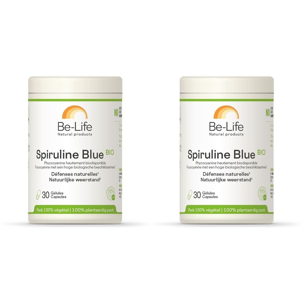 Twee witte potten met "Be-Life Spiruline Blue BIO". Opschrift "Défenses naturelles" en "30 Capsules".