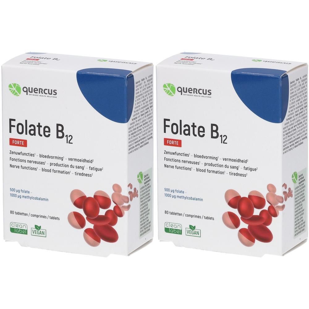 Twee dozen Quercus Folate B12 Forte. Witte verpakking met blauwe accenten. Illustratie van rode tabletten. Tekst: Folate B12, Forte, 85 tabletten, vegan.