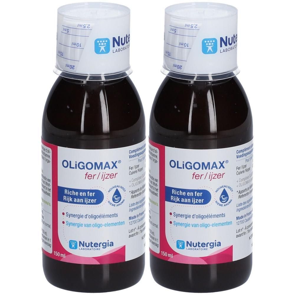 Twee flessen Nutergia Oligomax Fer. Bruine vloeistof in glazen flessen met witte dop. Etiket met productnaam en logo.