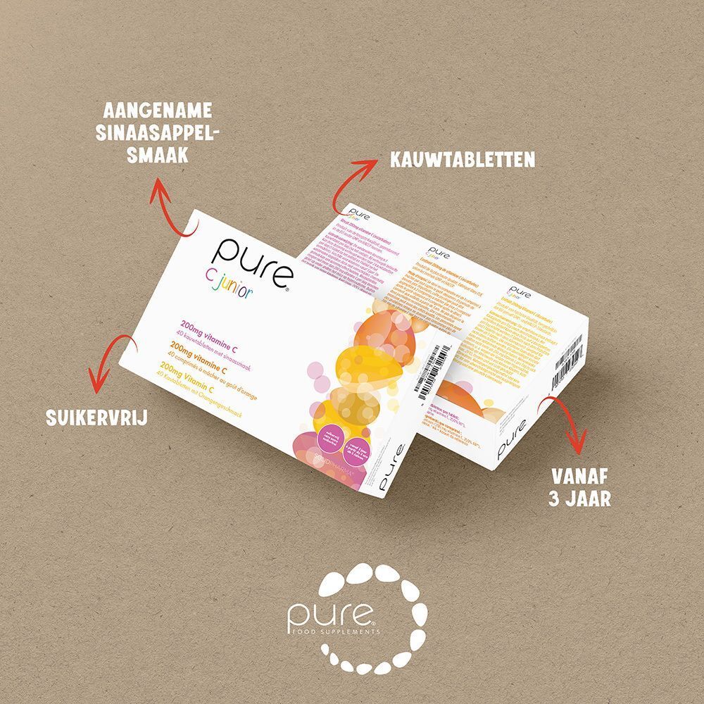 Twee Pure® C Junior verpakkingen. Tekst: 'Suikervrij', 'Aangename sinaasappelsmaak', 'Kauwtabletten'.