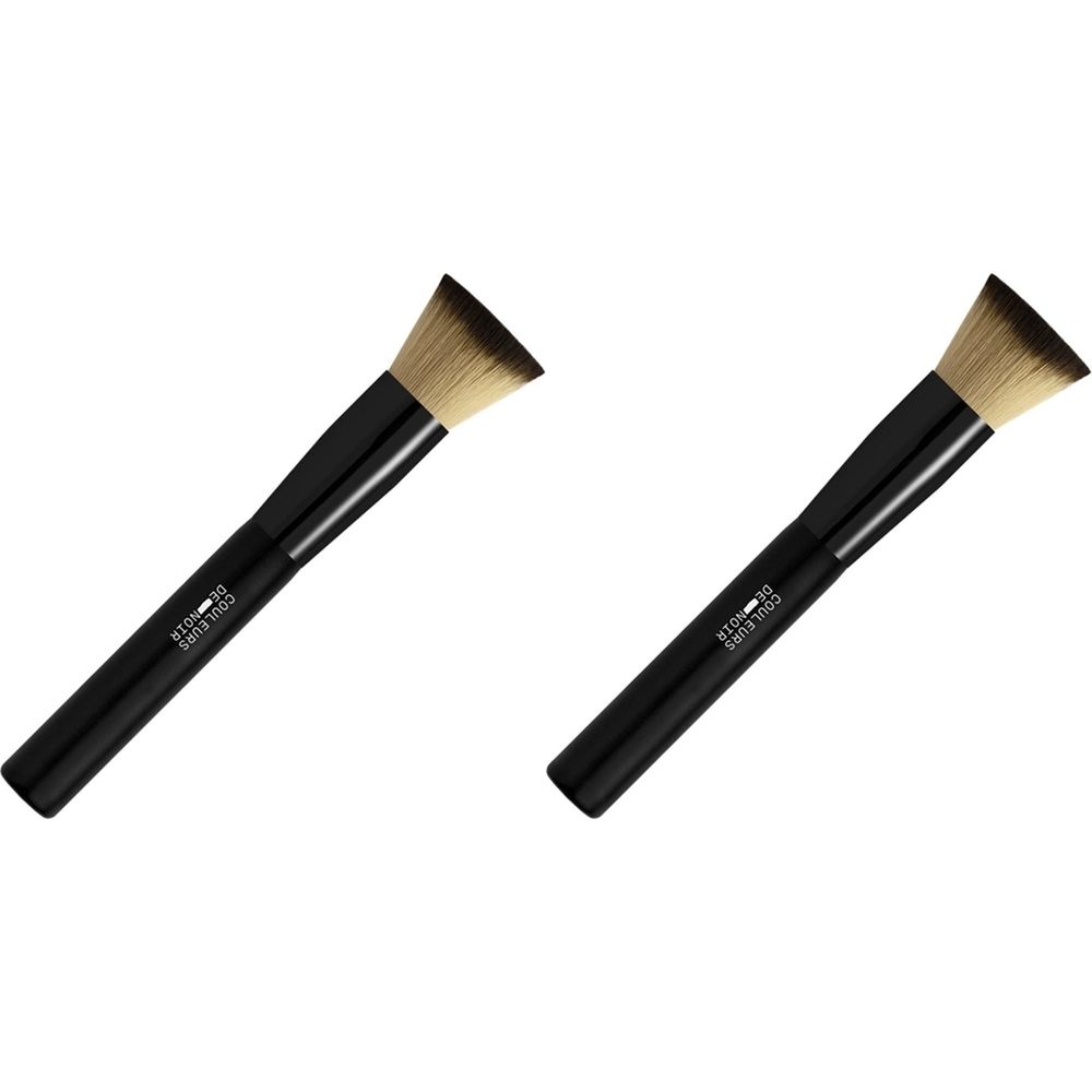 Deux pinceaux fond de teint. Manche noir, poils clairs. Inscription "Couleurs de Noir" sur le manche.