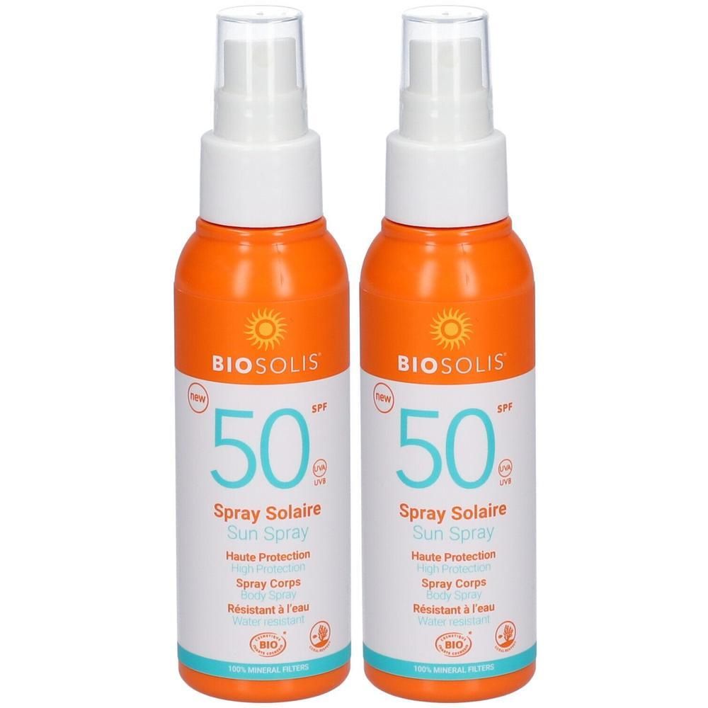 Twee oranje spuitflessen met witte sproeikop. Opschrift: BIOSOLIS, 50 SPF, Spray Solaire, Sun Spray.