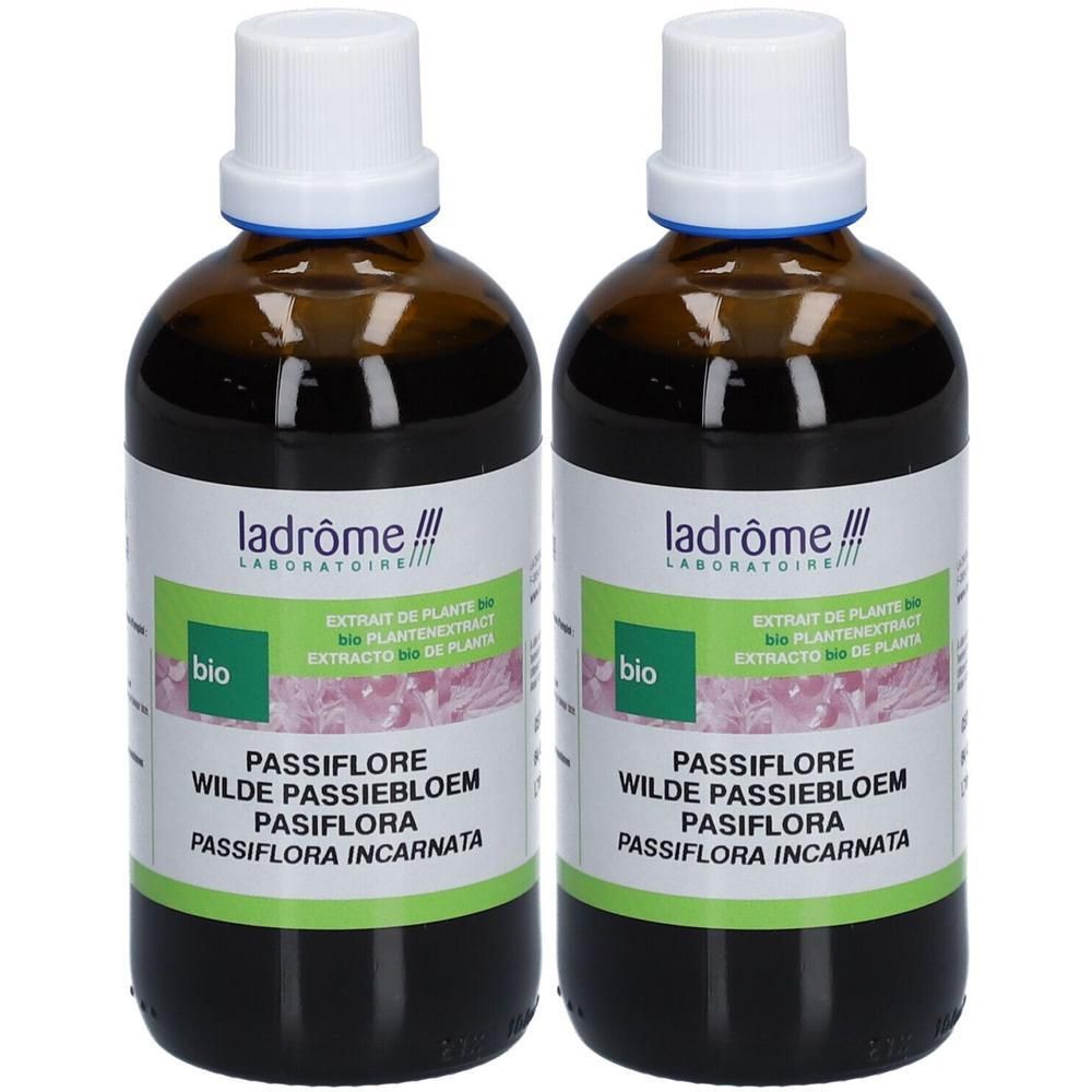 Deux flacons en verre brun avec bouchons blancs. Étiquettes avec texte : Passiflore, bio. Marque : Ladrôme.