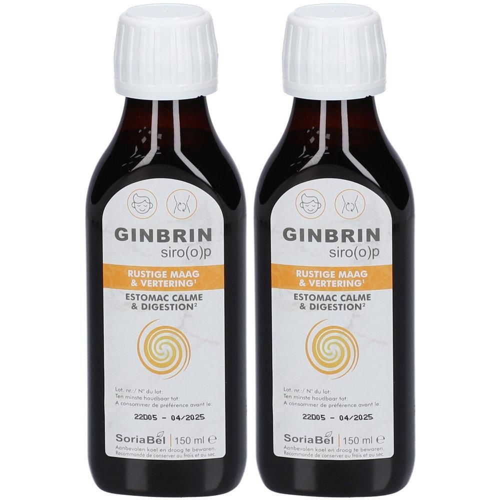 Twee flessen Ginbrin siroop. Bruine vloeistof in glazen flessen met witte doppen. Etiket met productnaam en tekst.