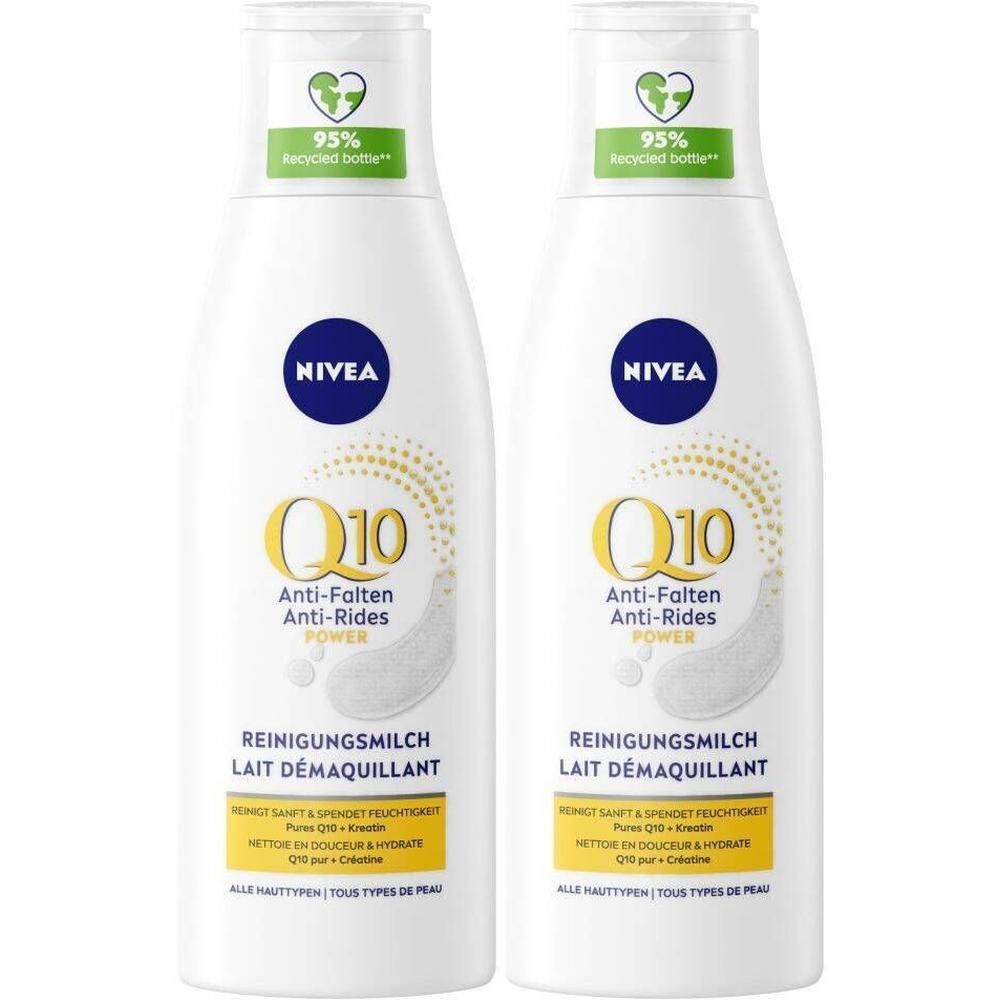 Twee witte flessen Nivea Q10 Anti-Rides reinigingsmelk. Opschriften: Q10, Anti-Rides, Power, Lait Démaquillant. 95% gerecyclede fles.