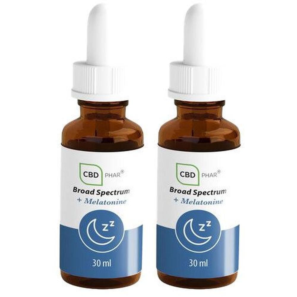 Deux flacons de CBD-Phar Huile CBD Large Spectre + Mélatonine avec pipettes. Étiquettes avec texte et logo.