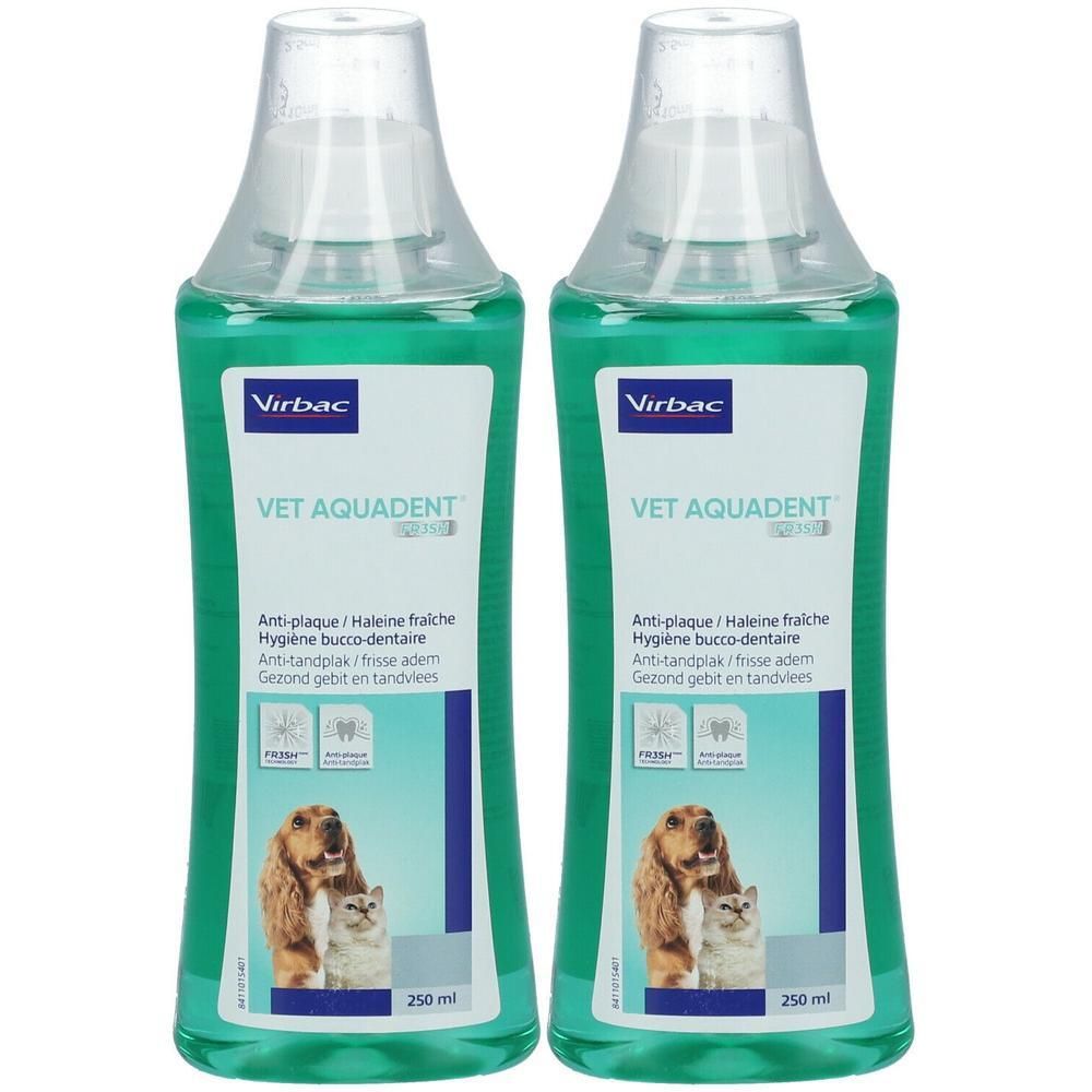 Twee flessen groene vloeistof. Op elke fles staat "Virbac VET AQUADENT". Labels met tekst en afbeeldingen van hond en kat.