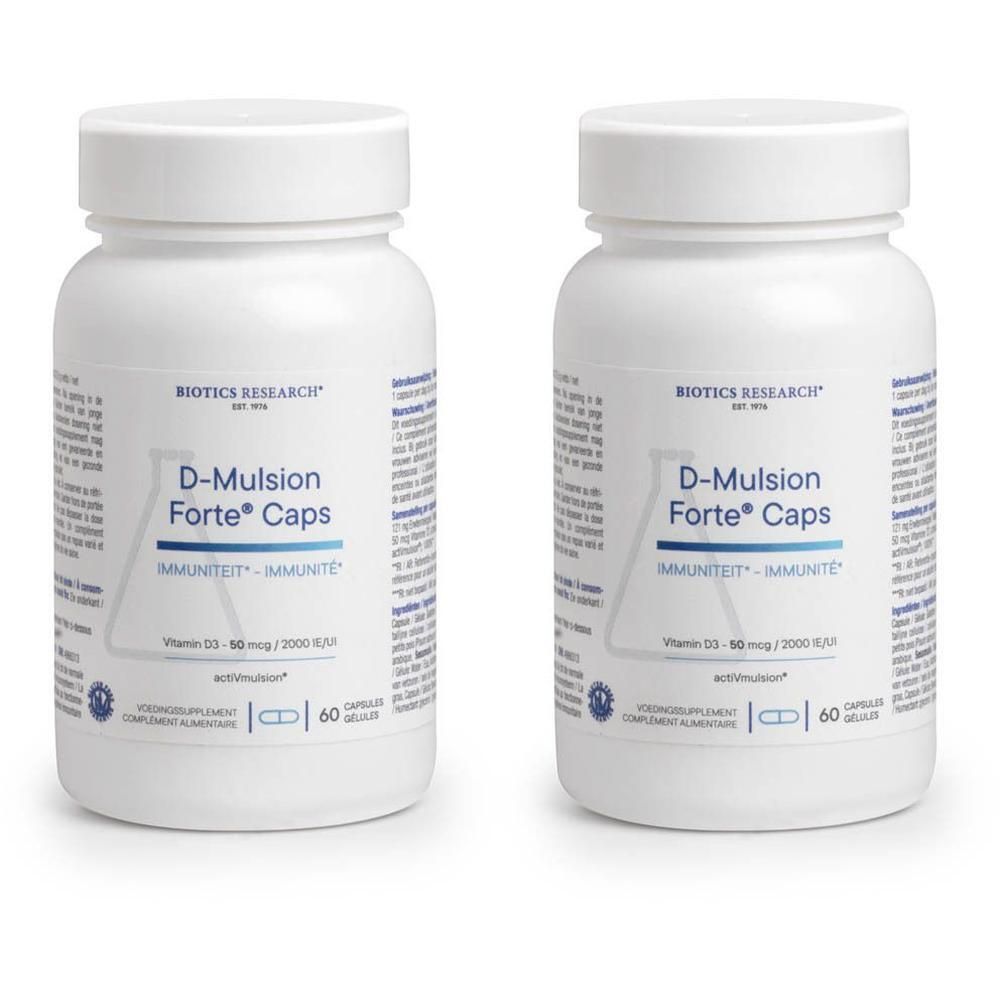 Twee witte flessen met etiketten. Opschrift: D-Mulsion Forte® Caps. Merk: Biotics Research. Bevat 60 capsules.