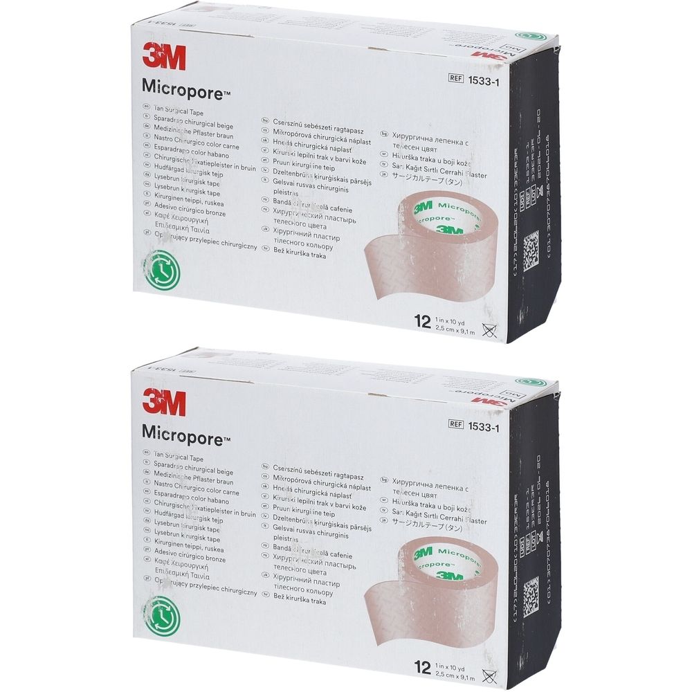 Twee dozen 3M Micropore tape. Opschriften: 3M, Micropore, 1533-1, 12 stuks. Een rol tape is zichtbaar.