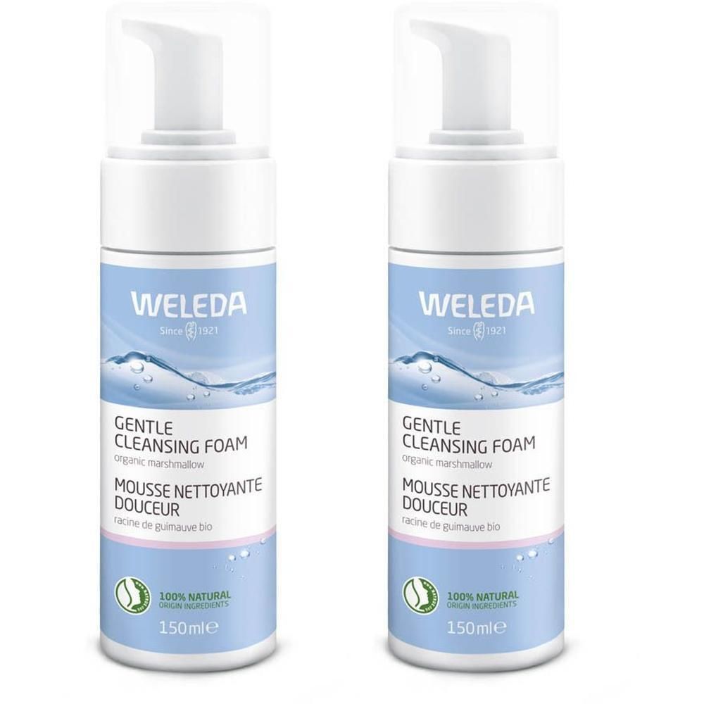 Twee flessen Weleda reinigingsschuim. Witte flessen met blauw etiket. Opschrift: Gentle Cleansing Foam, 150ml.