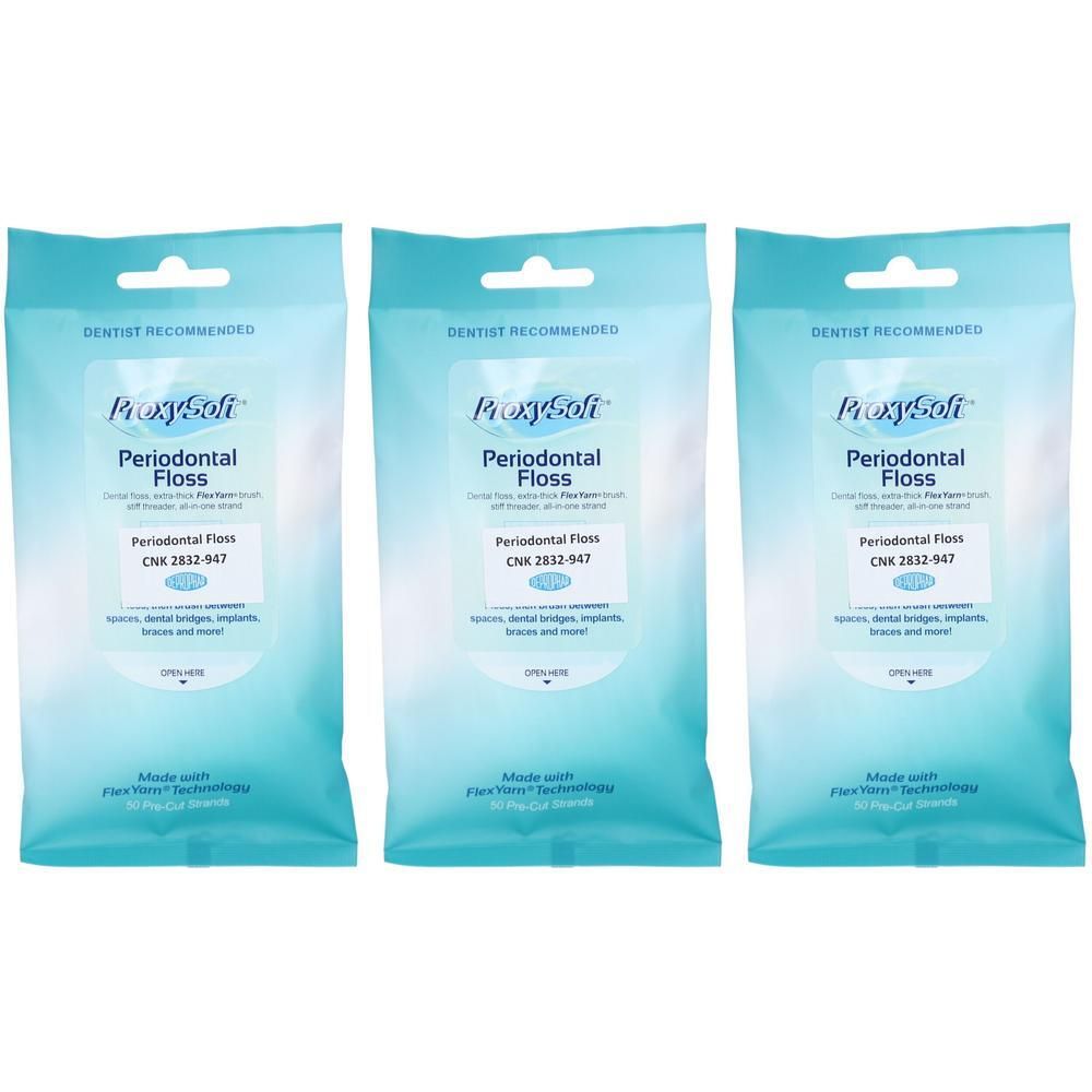 Trois paquets de fil dentaire Periodontal. Emballage bleu clair avec étiquette blanche. Inscription : ProxySoft, Periodontal Floss, CNX 2832-947.