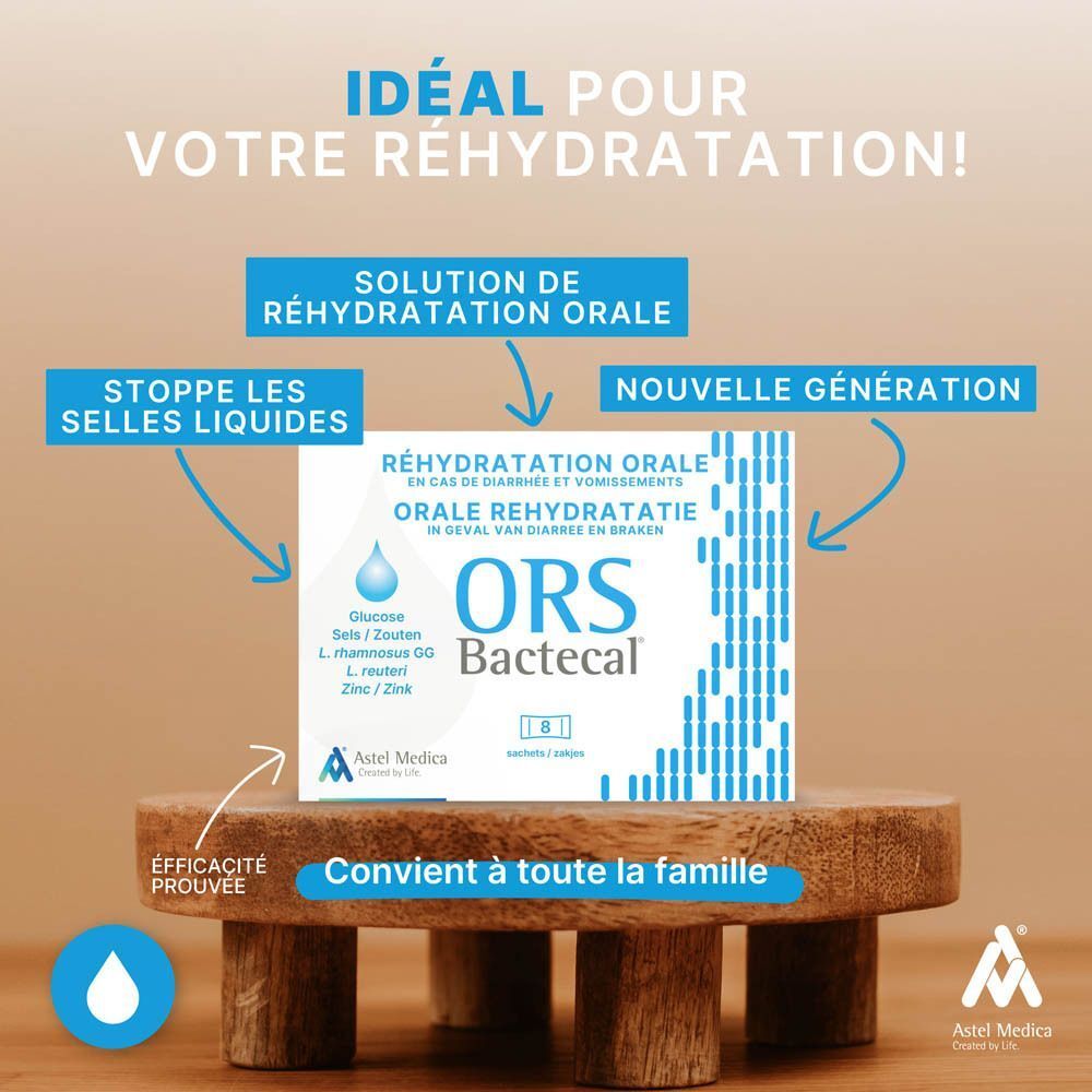 Boîte de ORS Bactecal® sur un support en bois, avec texte sur la réhydratation orale.