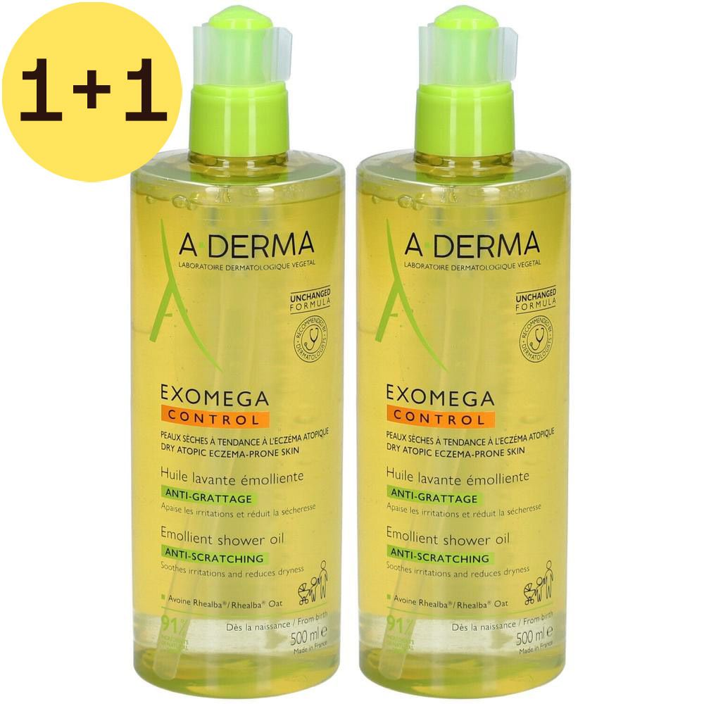 Twee flessen A-Derma Exomega Control doucheolie. Gele vloeistof in transparante flessen met groene pomp. Tekst: Anti-Grattage.