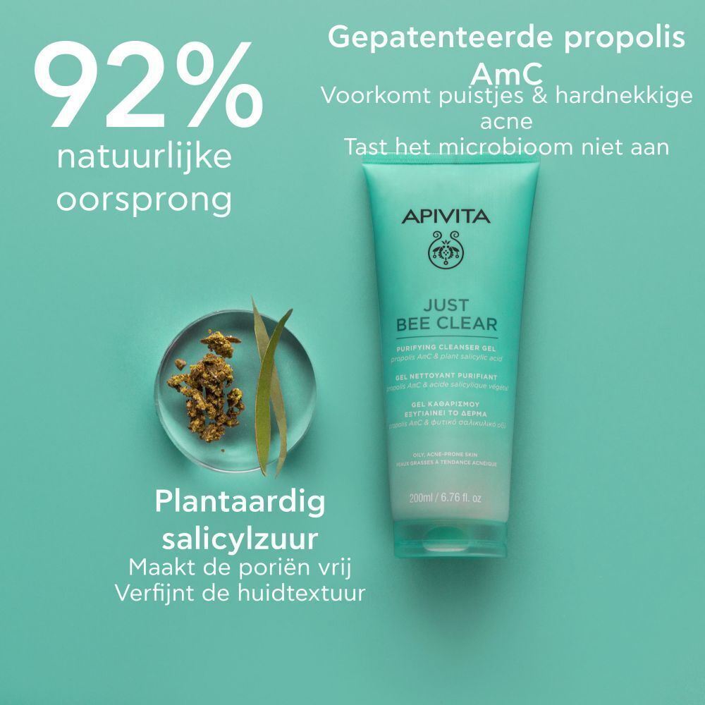 Apivita Just Bee Clear Gel, turquoise, met 92% natuurlijke oorsprong en salicylzuur.