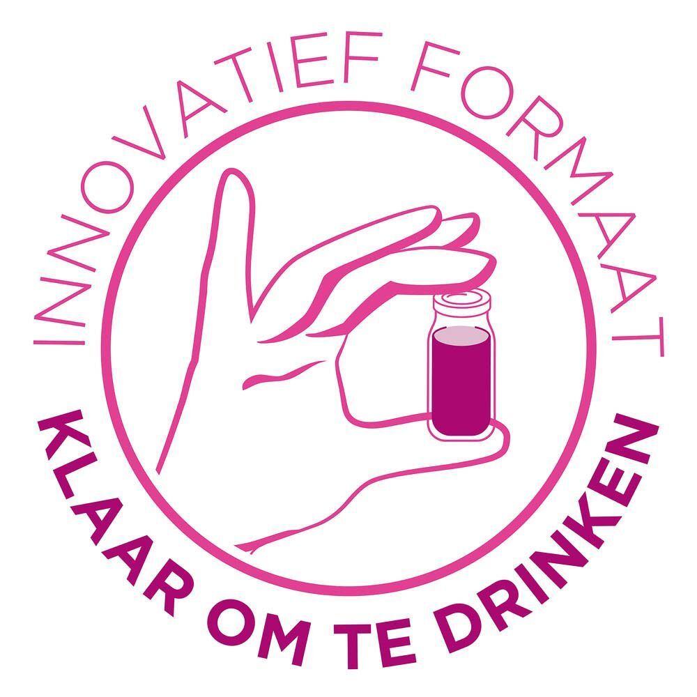 Hand die een flesje Centrum Energy & Vitality vasthoudt. Tekst: Innovatief formaat klaar om te drinken. Roze achtergrond.