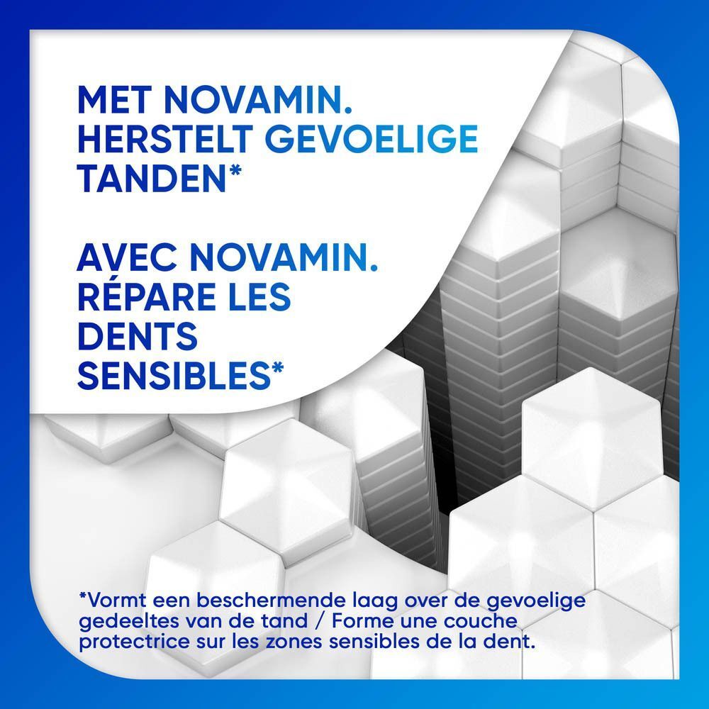 Tand met zeshoekige vormen. Tekst: Met Novamin. Herstelt gevoelige tanden.