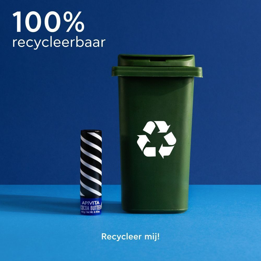 Lippenstift naast een groene vuilnisbak. Tekst: 100% recyclebaar.
