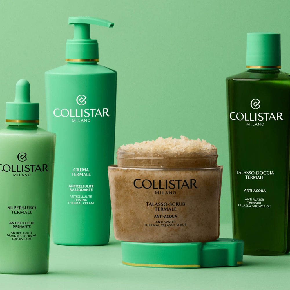 Productreeks van Collistar: groene flessen, potten en containers.