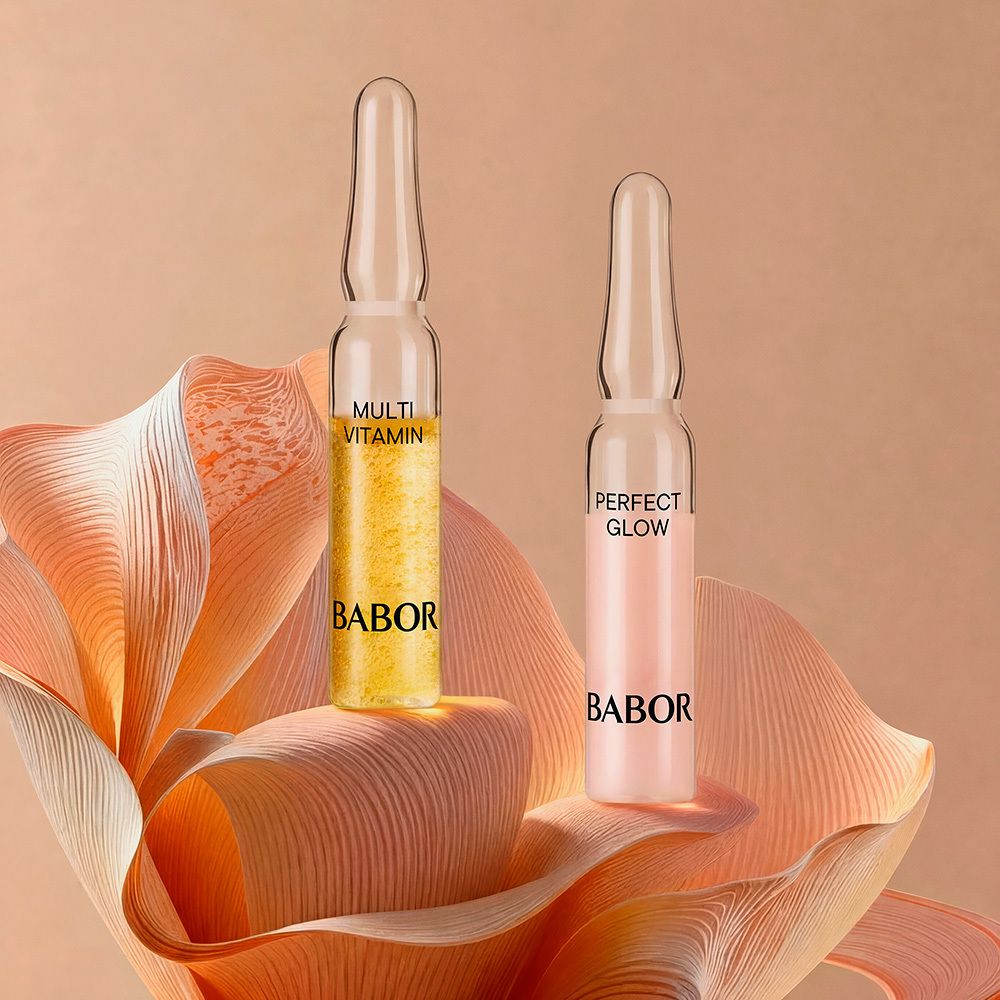 Deux ampoules avec noms de produits. Une jaune, une rose. Marque : Babor.