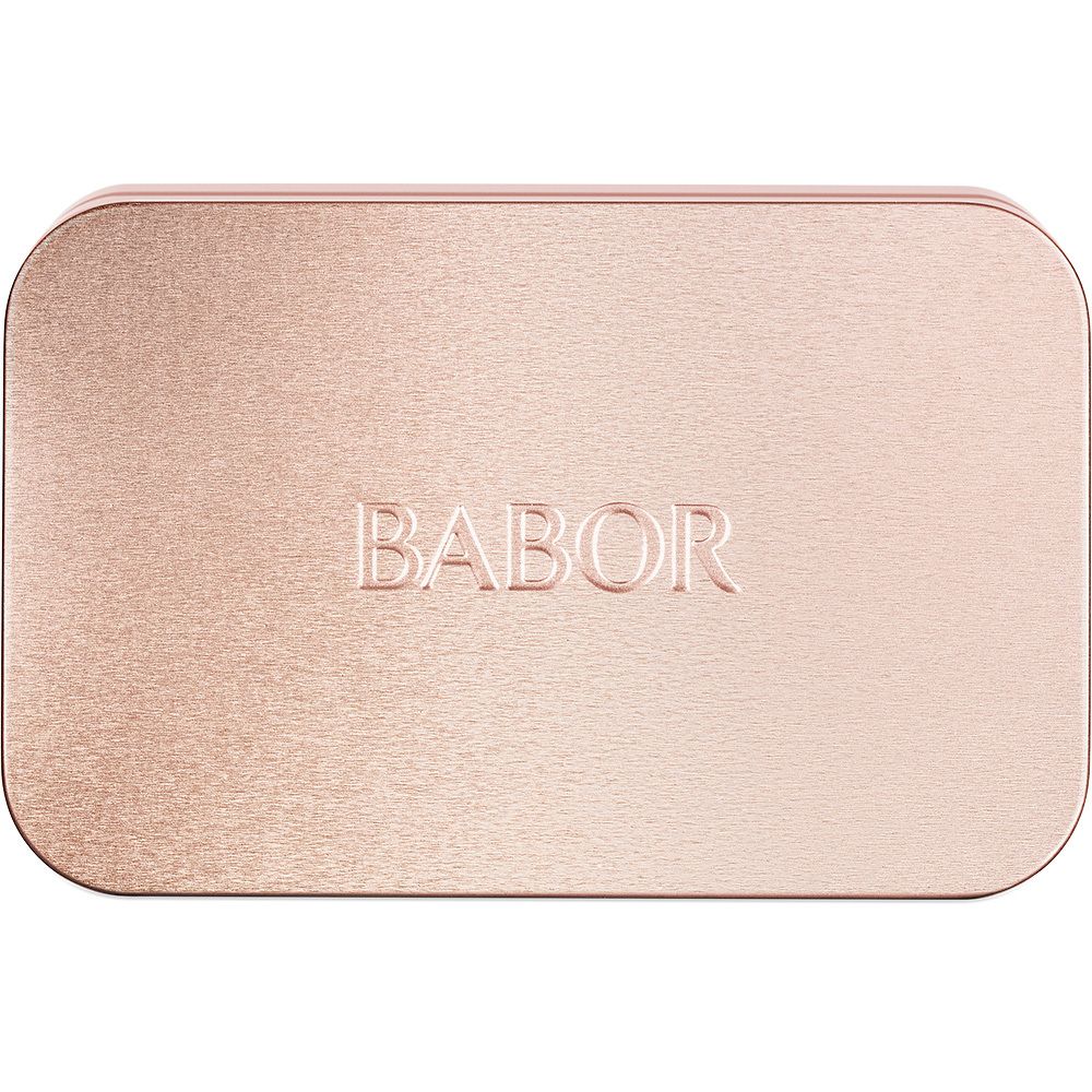 Gesloten roze metalen doos. Reliëfopschrift: BABOR.