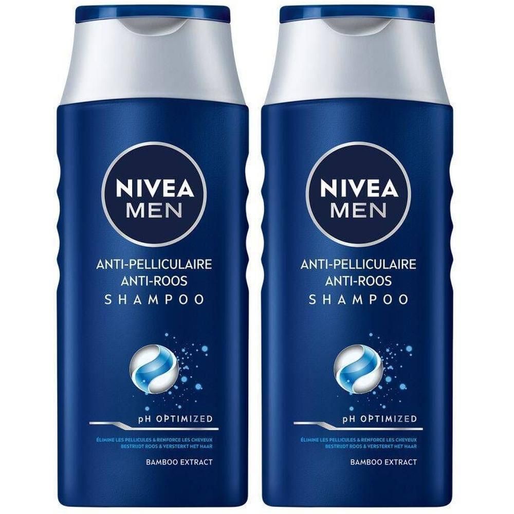 Deux flacons de shampooing bleus. Inscription : NIVEA MEN, shampooing antipelliculaire. Formule pH optimisée, extrait de bambou.